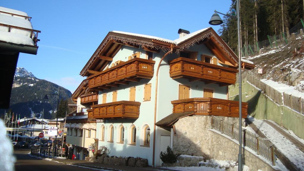 Fantastic Penthouse In Canazei Apartamento Exterior foto